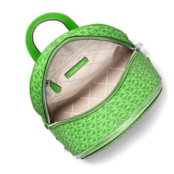 New Michael Kors Rhea Medium Signature Logo Backpack Jungle Green - Picture 4 of 4